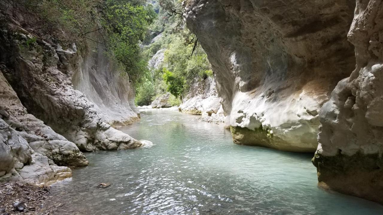La Fontaine Au Loup Hotel Saint-Maurice-sur-Eygues Kültér fotó